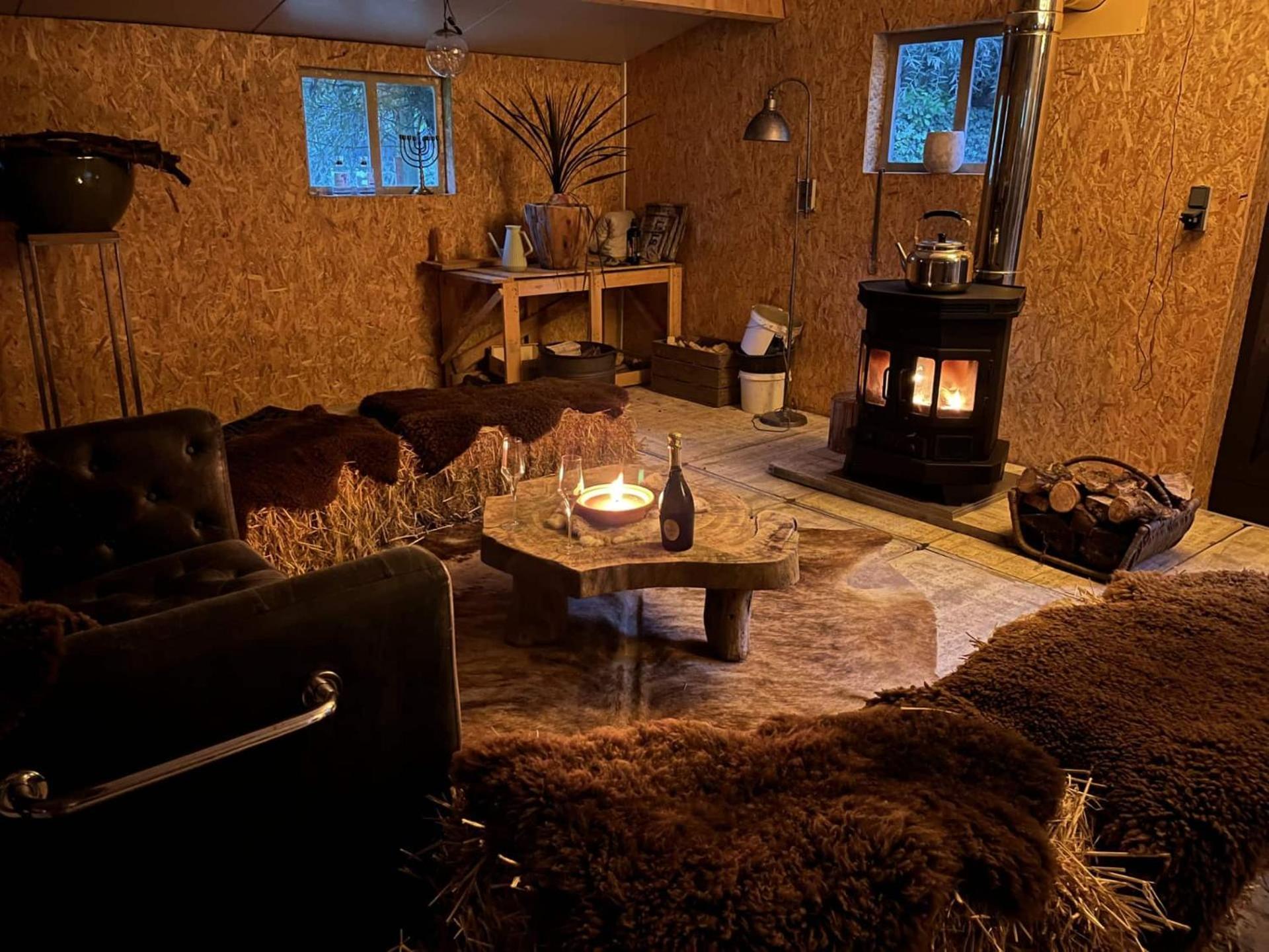 Bed & Breakfast+ De Kooimolen Dreumel Exterior photo