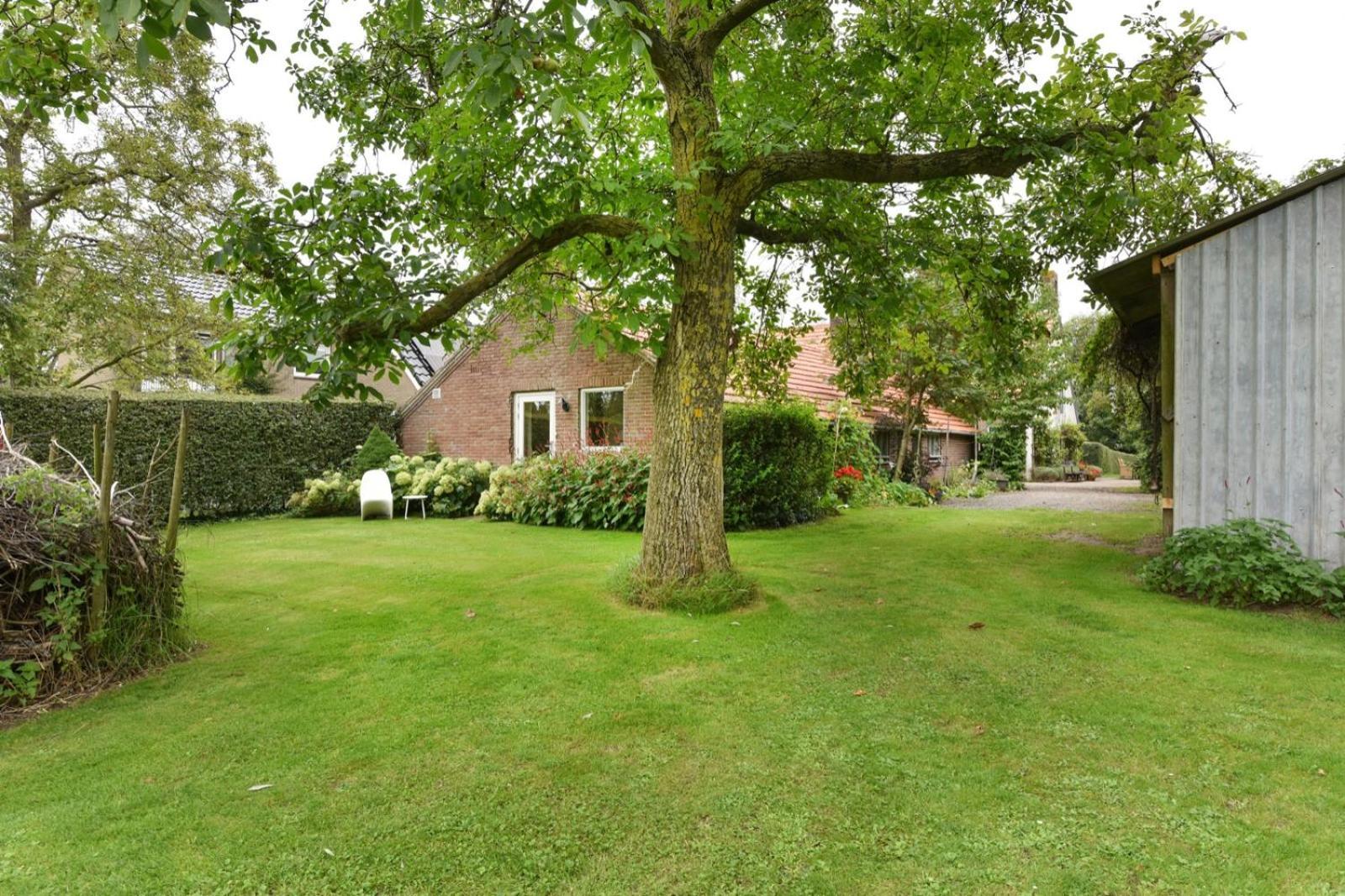 Bed & Breakfast+ De Kooimolen Dreumel Exterior photo
